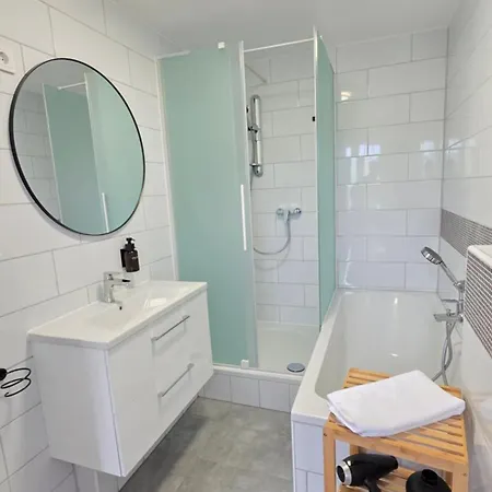 Design I Haus Mit 3 I Beheizter Swimming-pool I Finnische Sauna Mit Holz I Boxspring I Parkplaetze * Lahr (Baden-Wurttemberg)