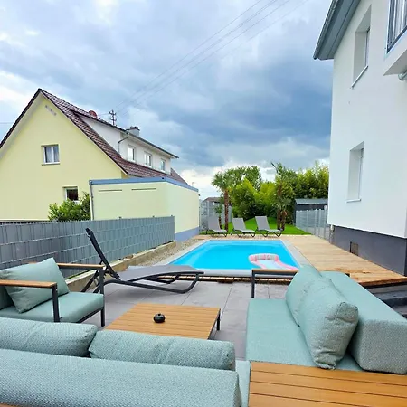 Design I Haus Mit 3 I Beheizter Swimming-pool I Finnische Sauna Mit Holz I Boxspring I Parkplaetze *